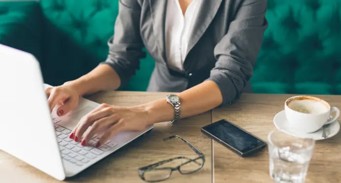 Von der Muttergesellschaft als steuerlich absetzbare Aufwendungen der Niederlassung berechnete Zinsen – Urteil des Obersten Verwaltungsgerichts in Polen